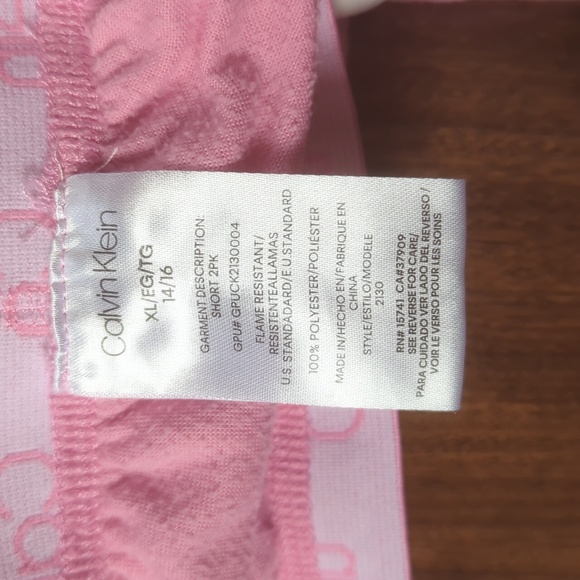 Pair of Calvin Klein sleep shorts for girls - Picture 4 of 7
